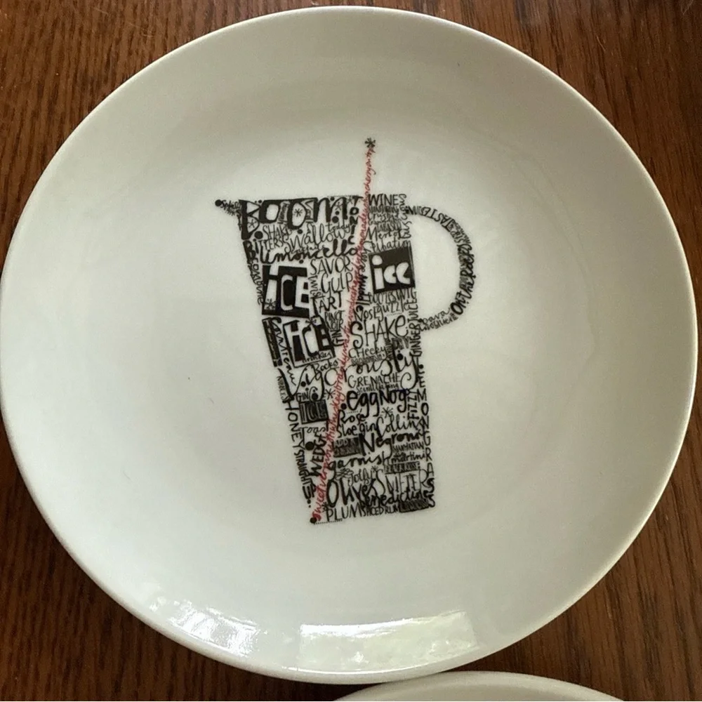 Crate&Barrel White Cocktail Graphic Plate Set
